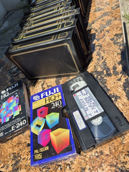 Vând Lot 45 casete video VHS originale Fuji de  la 30-240 minute colectie de filme diferite genuri