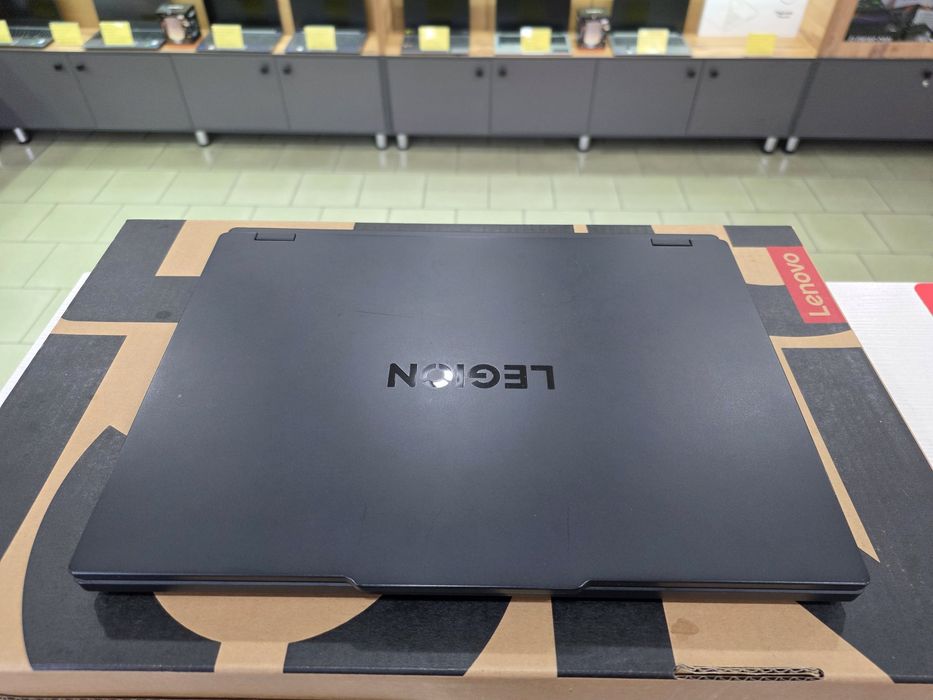 Legion Pro 5 (Core i7-13 gen, RTX 5060 8 gb)