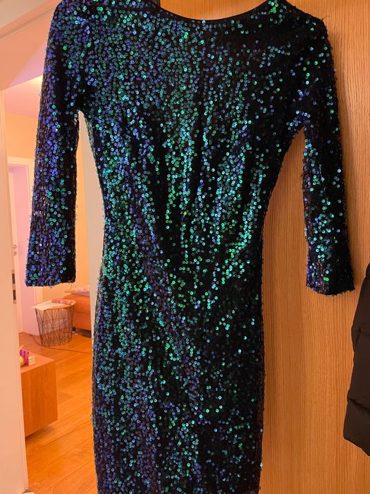 Рокля с пайети, зелена, с гол гръб, вталена, размер S