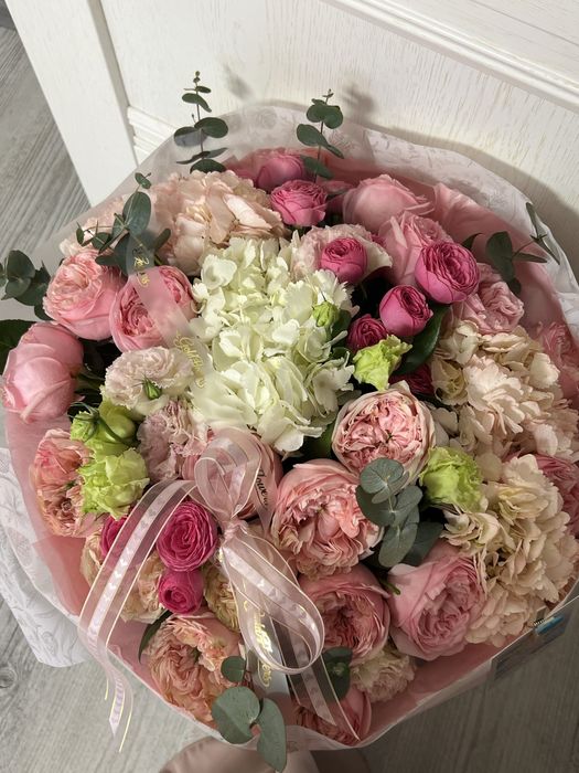 Свежий,красивый большой букет