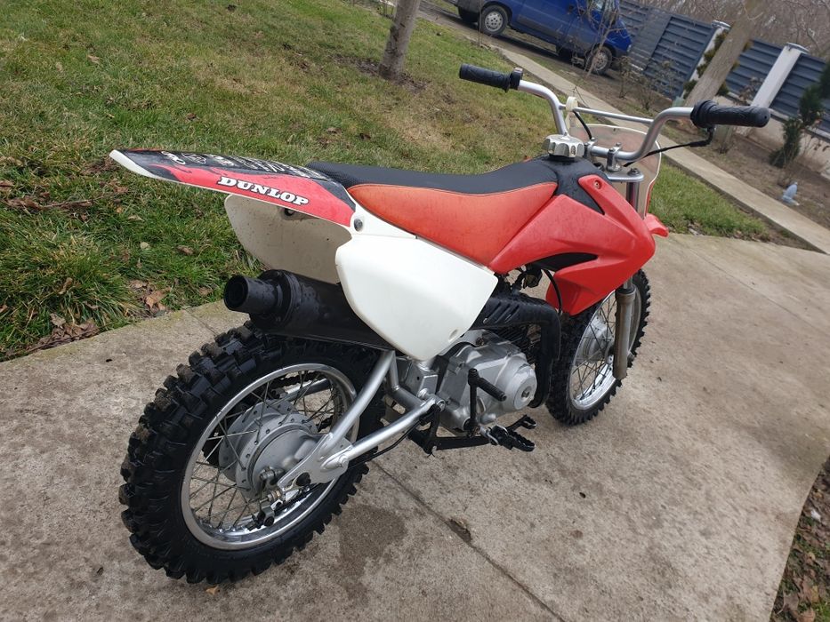 Honda crf 70f  .