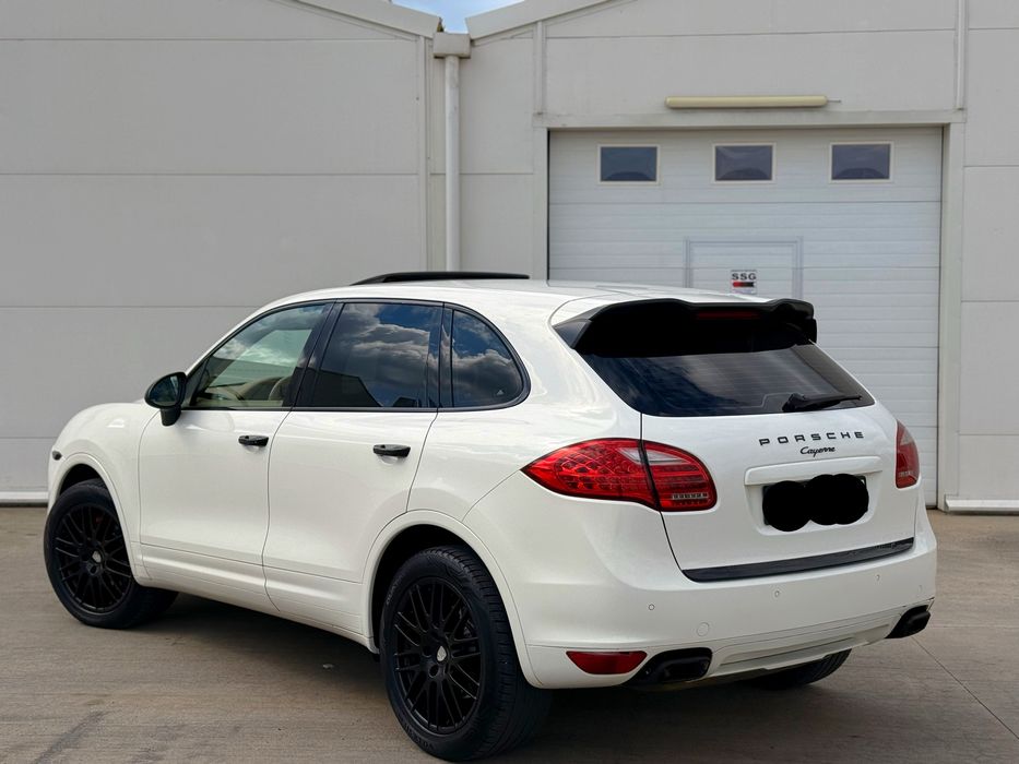 Porshe cayenne 2012**3.0d*trapa*alb*0daune**