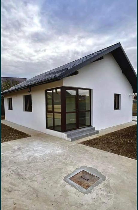 Vând case modulare