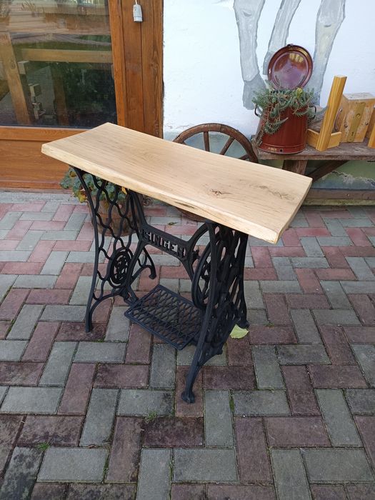 Masa sau birou - mașină de cusut