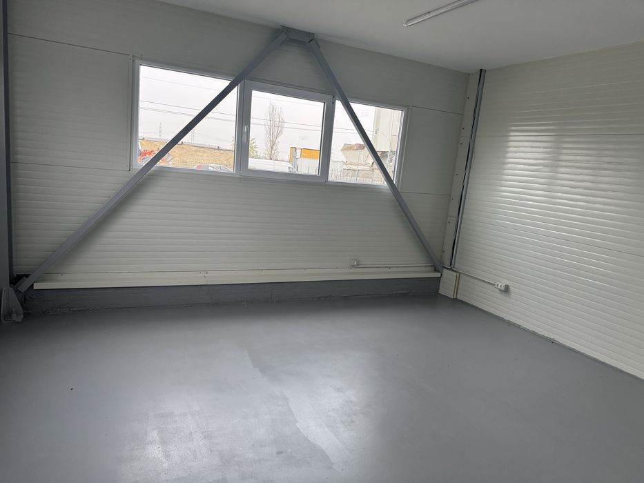 Spatiu depozitare/ hala cu birouri