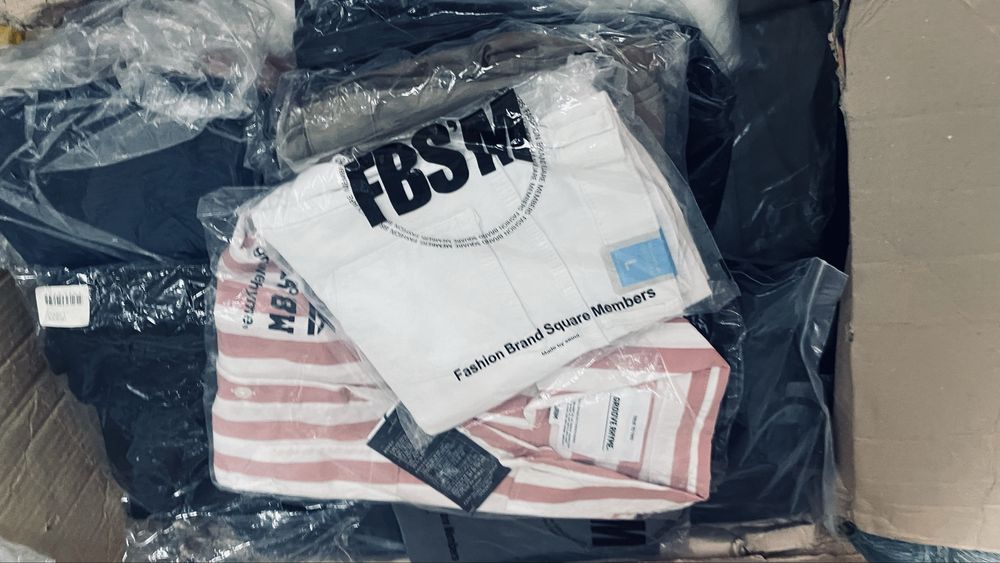 Одежда корея оптом + полки, стелажи, вешалки