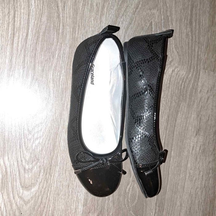 Детски обувки номер 32, 33 и 34