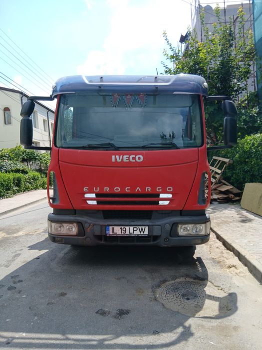Iveco Eurocargo / macara hiab 4 tone la 11 m inaltime