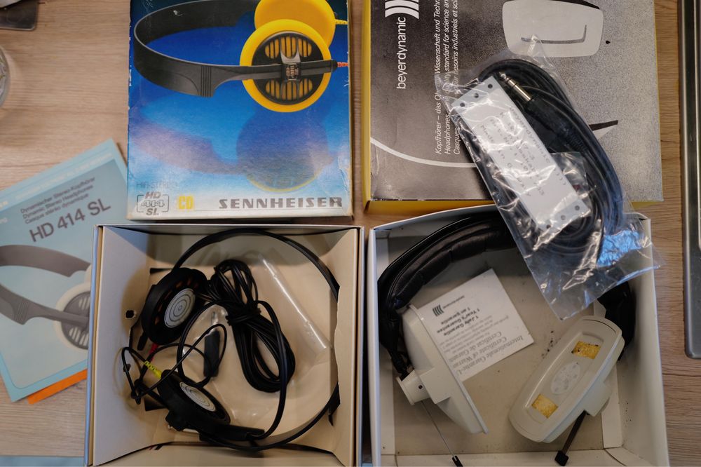 14 sept., 13:58 Casti Beyerdynamic DT100 Noi vintage si Sennheiser HD 414 SL studio la Cutie Superbe de colectie
