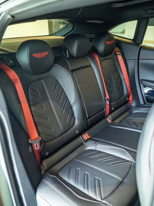Aston Martin DBX S 2026