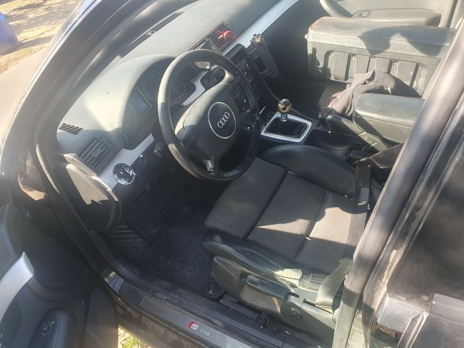 AUDI A4 Avant 2004 — imagine 1