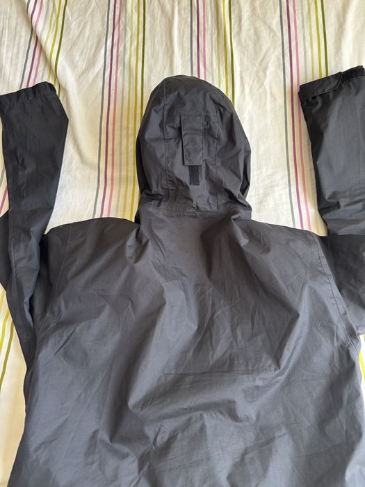 Дамска ветровка на Helly Hansen