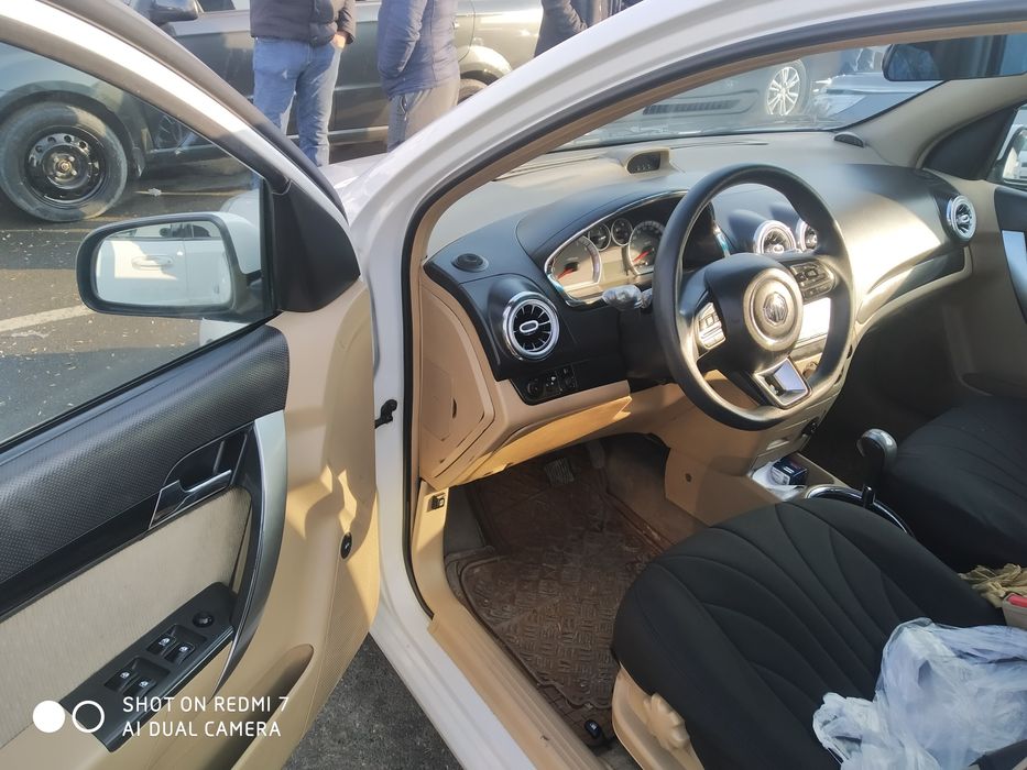 Нексия 3 сотилади