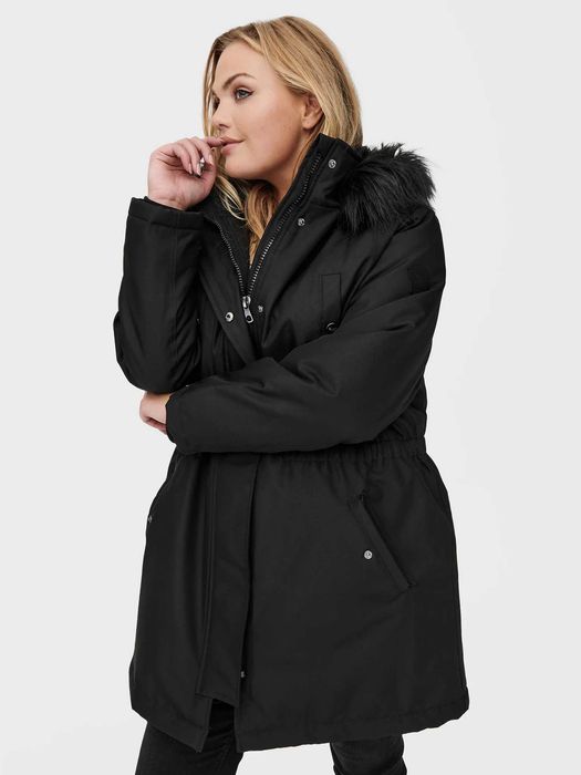 Зимна парка ONLY Carmakoma -нова