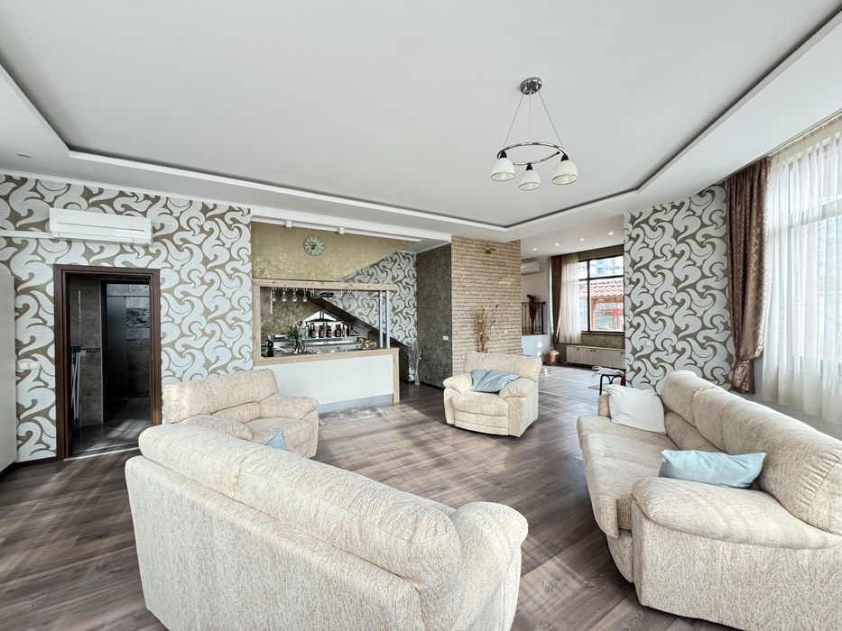 Продава се Къща в Казанлък - 270 кв.м за 943 €/кв.м - Снимка #13