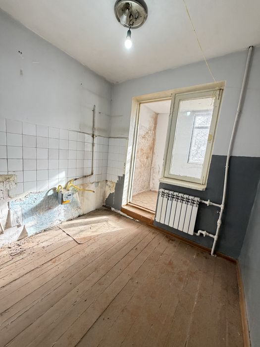 Продаётся 2х ком. квартира, 1 этаж, октябрь