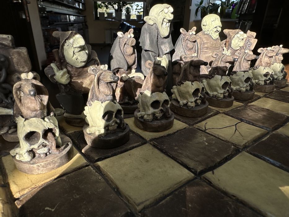 Эксклюзивные монстро-шахматы