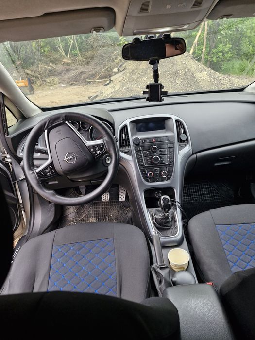 Opel astra j ,2014 de vînzare
