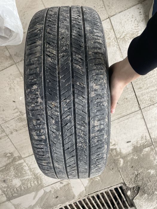 Продам резину 215/55/17