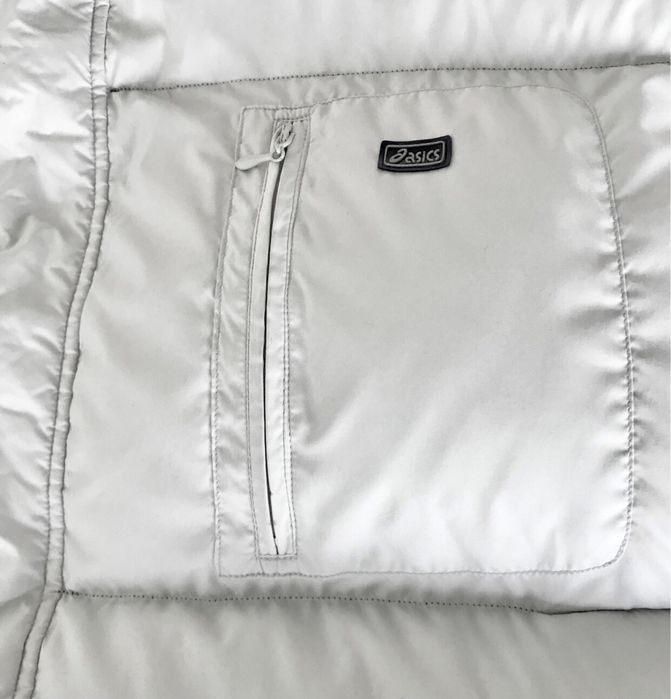 ASICS. Два елека в един (M размер). ПРОМО оферта до 14/02/2026