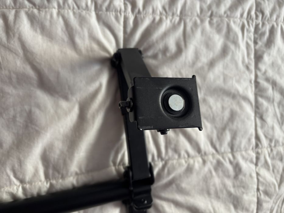 Set 2 monitoare de gaming HP OMEN 24” si suport de birou articulat