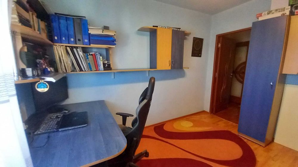 Apartament cu 3 camere de vanzare
