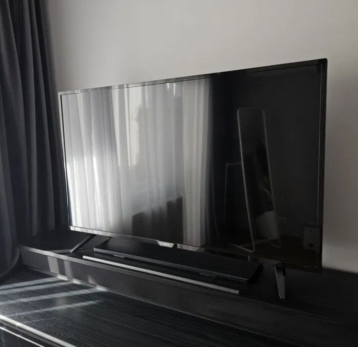 TV PHILIPS  full hd 108cm