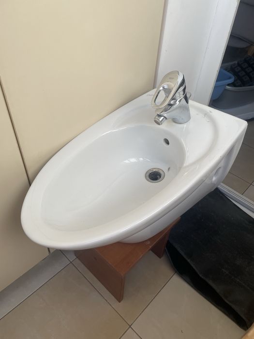 Продам биде в хорошем состоянии