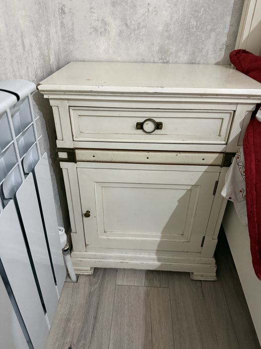 продам камод , кровить , и 2 тумбы