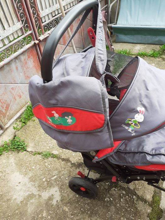 Carucior copil foarte puțin utilizat