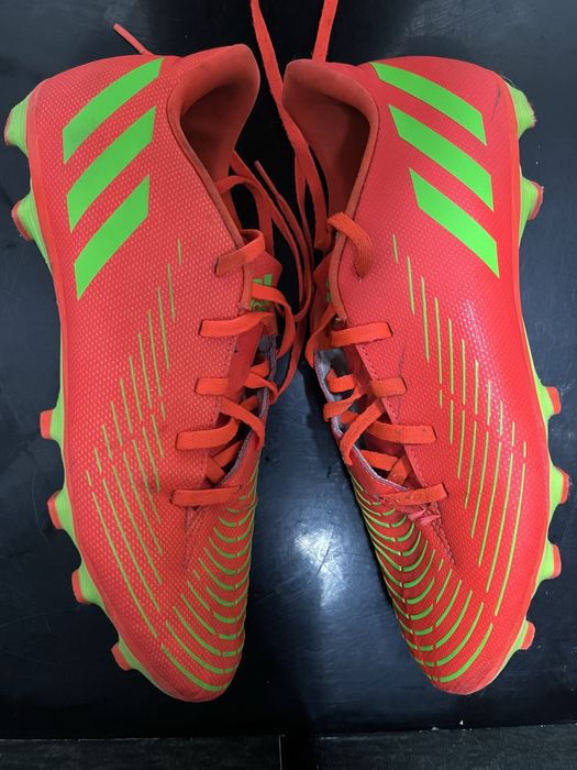 Продавам оригинални бутонки на адидас