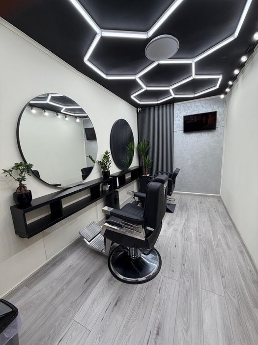 Inchiriez scaun coafor – Salon modern, zona buna