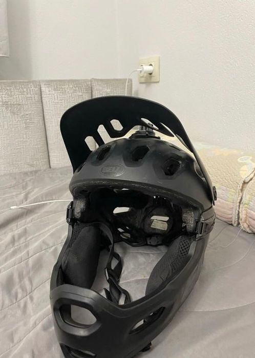 Каска BELL размер S 52-56 см в отлично състояние