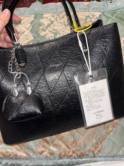 Женская кожаная сумка через плечо