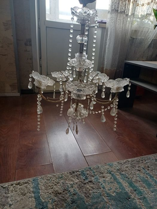 Люстра хрусталь в рабочем состояни