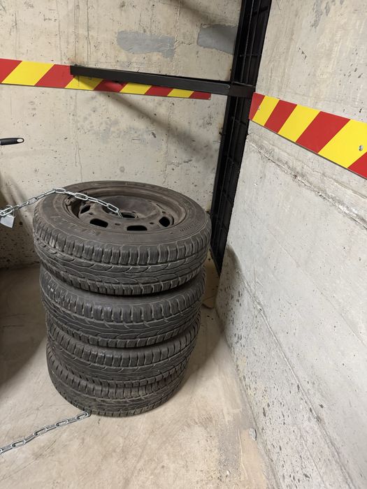 4 броя гуми с джанти