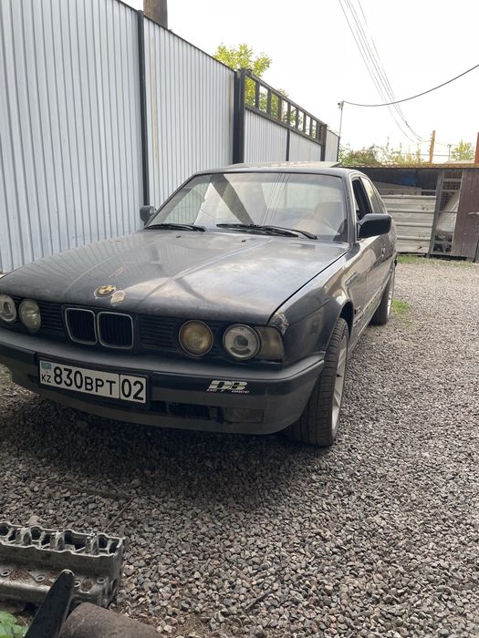 Продам бмв 525 е34