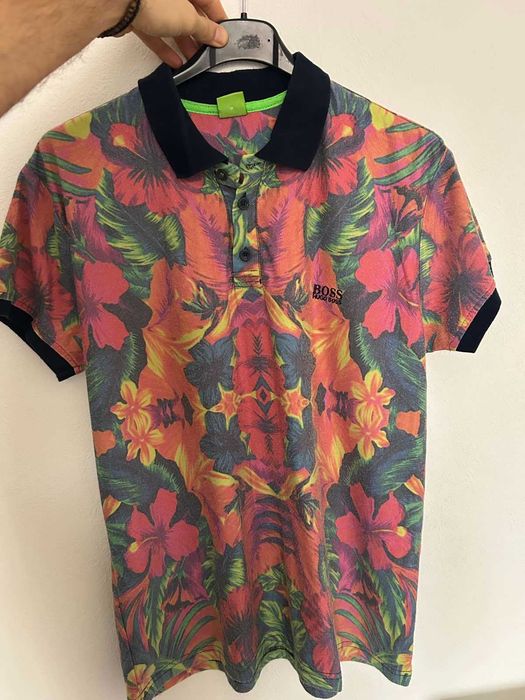 Тениска многцветна BOSS - като нова