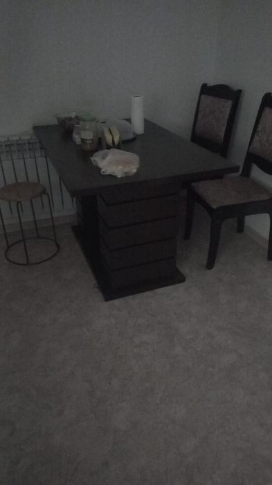 Продам диван столы стулья