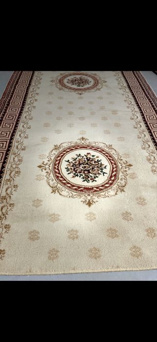 Sotiladi gilam srochna