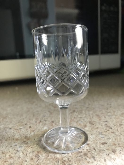 Хрустальные рюмки