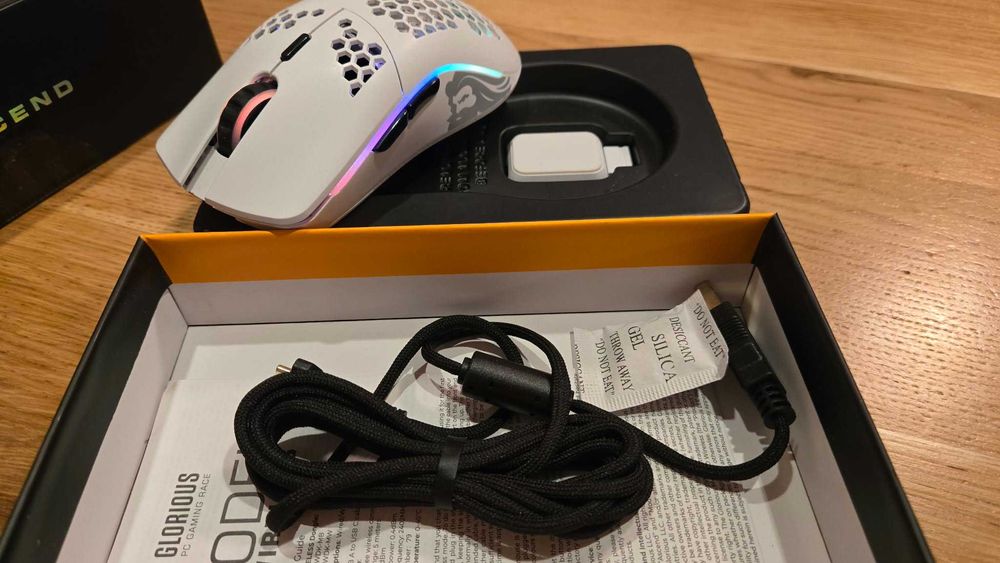 Mouse Gaming Wireless Glorious Model O Matte White – Stare Excelentă, Ca Nou