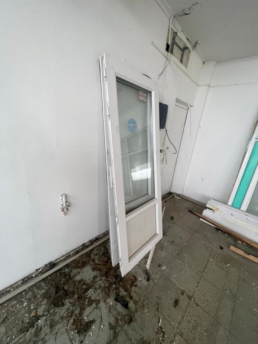 Продам окна и двери