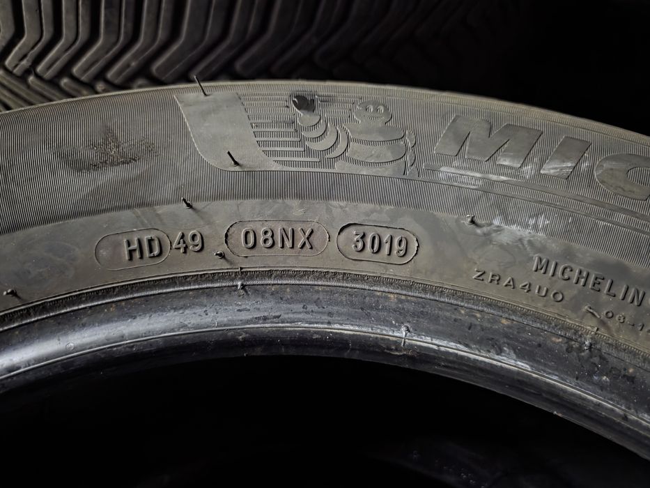 4бр Зимни гуми 215 60 16 - Michelin