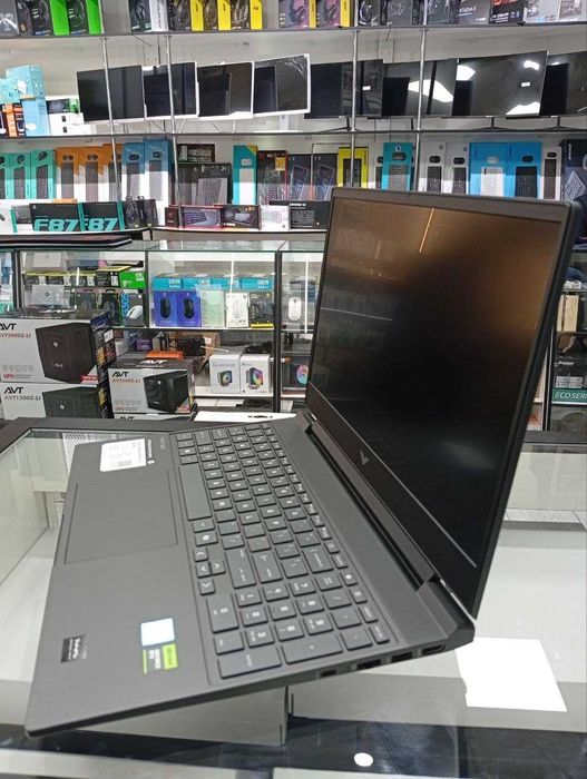 HP VICTUS 15.6 FHD IPS 144Hz i5-13420H DDR4 8GB SSD 512GB RTX 3050 6GB