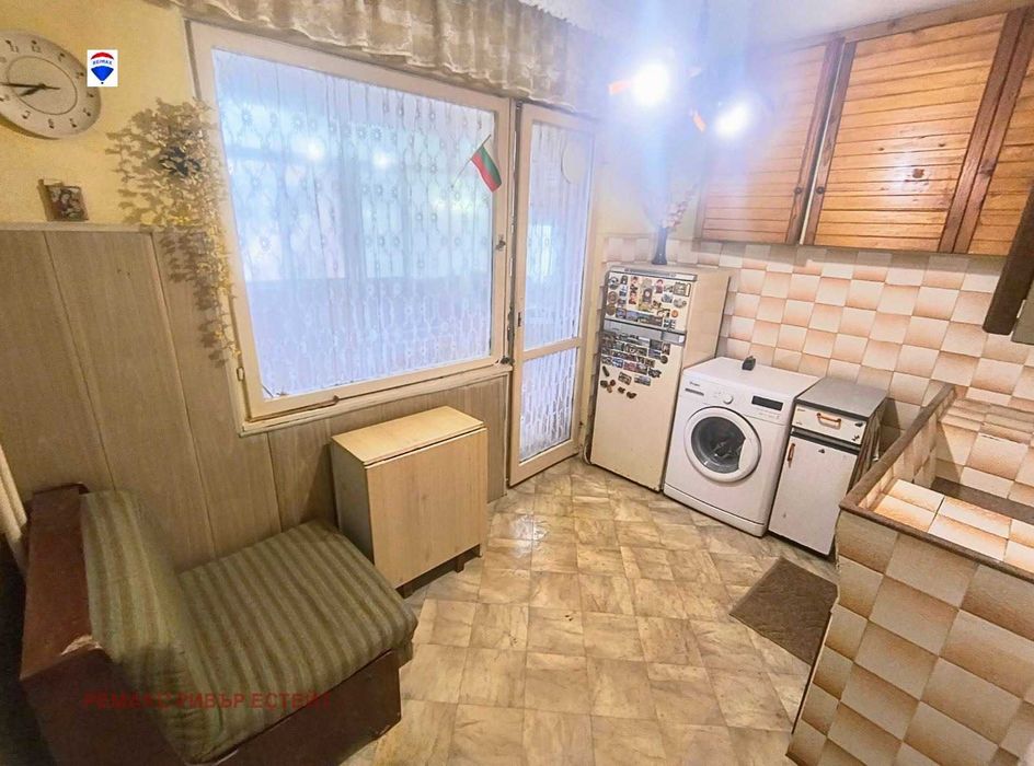 Продава се Двустаен апартамент в Русе, Дружба 3 - 58 кв.м за 1018 €/кв.м - Снимка #8