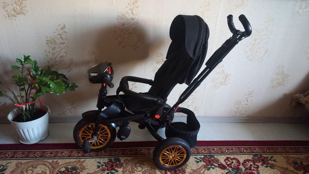 Трехколясный велосипед