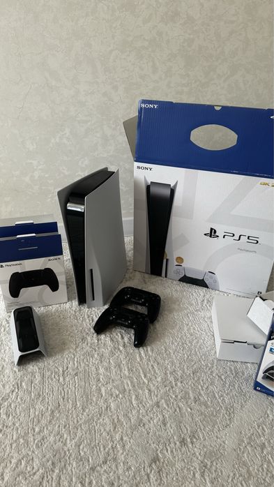 Продам Пс 5 с дисководом 2 джойстика