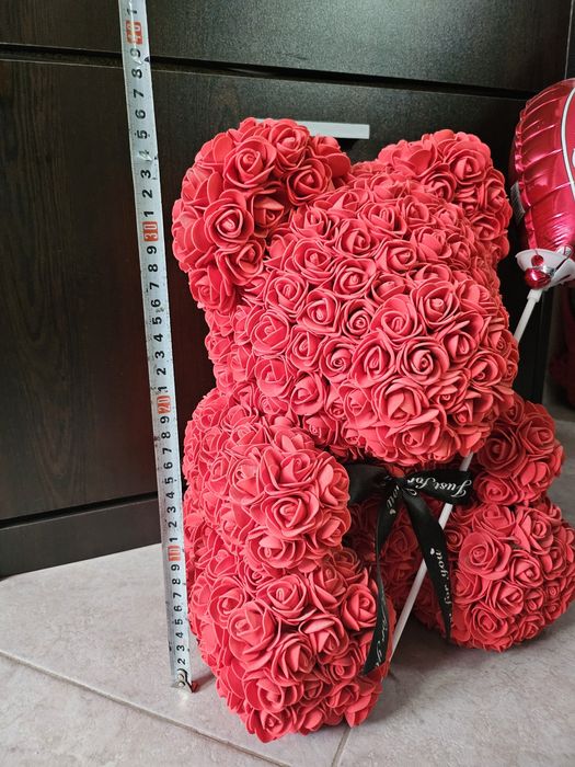 Мече от рози с панделка