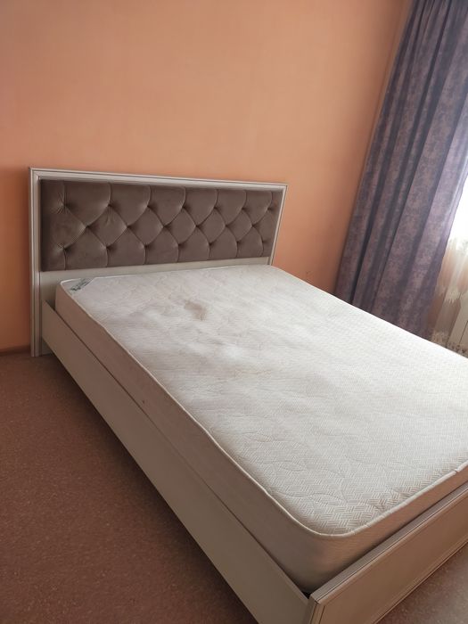 Продам не дорого кровать с матрасом
